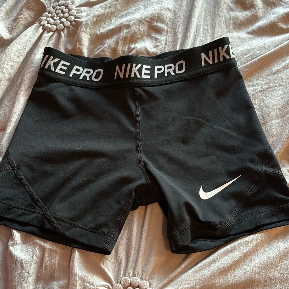 girls youth small black nike pros